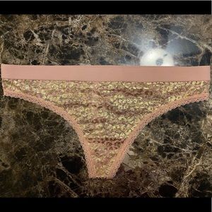 PINK/Victoria’s Secret Thong